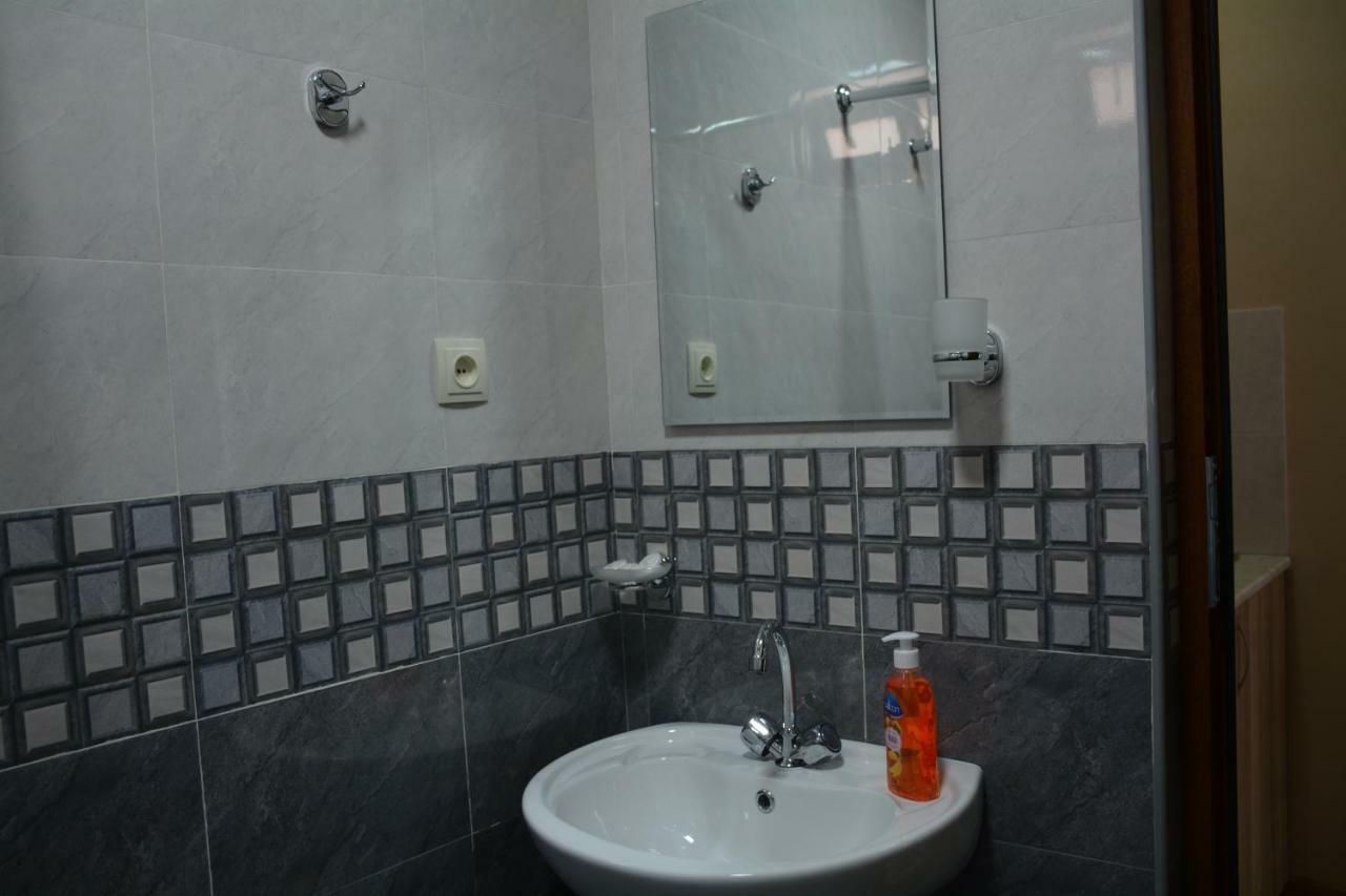 Hotel Central Kutaisi Eksteriør bilde